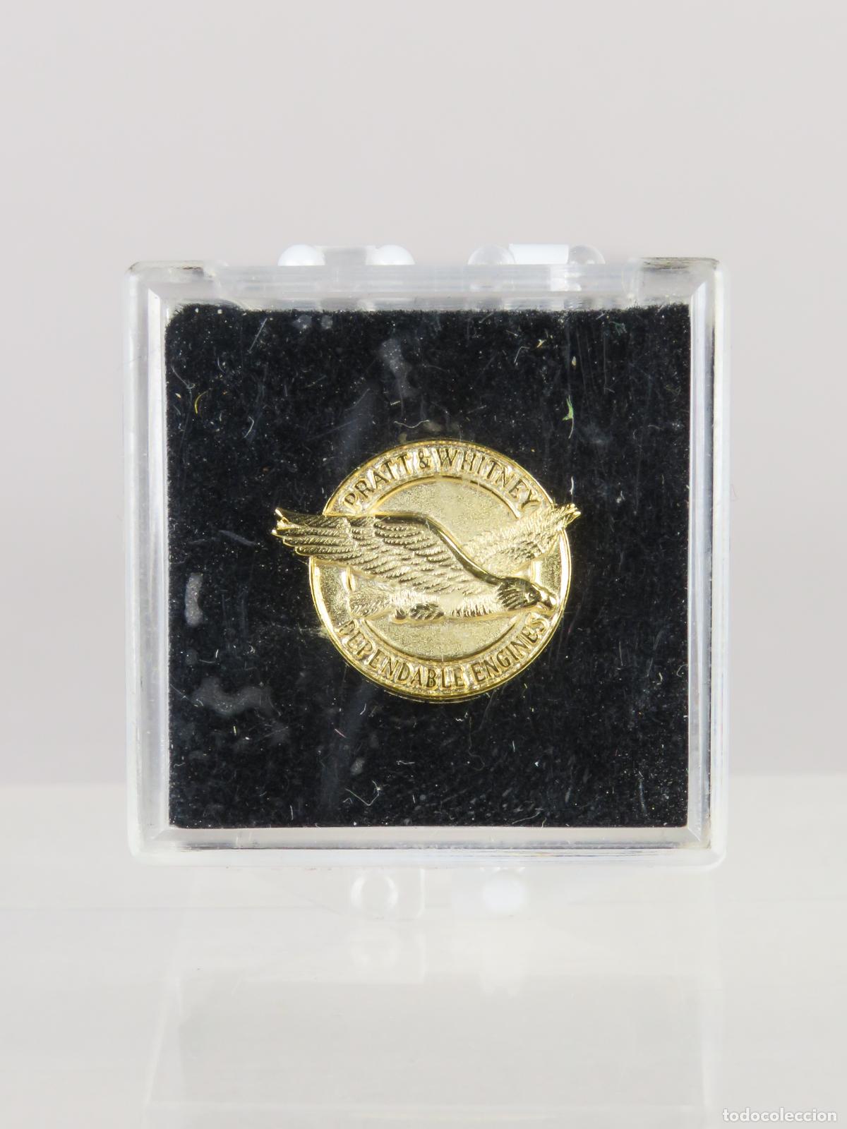 Pins de colecci&oacute;n: Pin compa&ntilde;&iacute;a Pratt & Whitney Aircraft engines motor avi&oacute;n metal dorado segunda mitad S XX