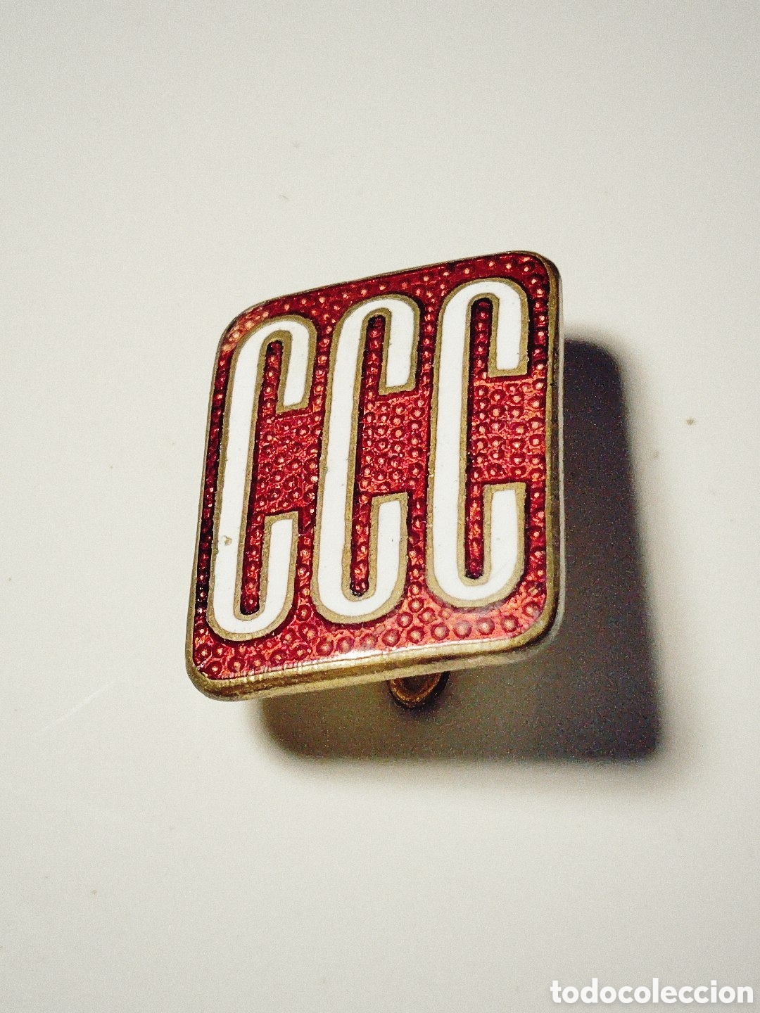 Pins de colecci&oacute;n: Pin o insignia de solapa vintage. Centro de Cursos por Correspondencia. CCC