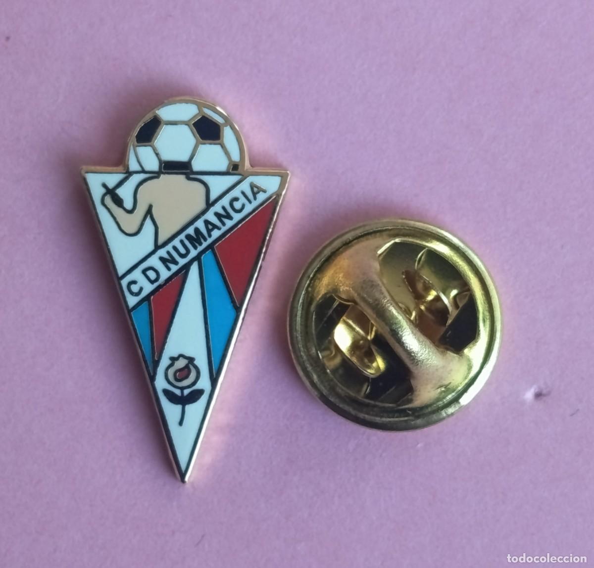 Pins de colecci&oacute;n: PIN FUTBOL - ESMALTE - CLUB DEPORTIVO NUMANCIA - GRANADA - 130817