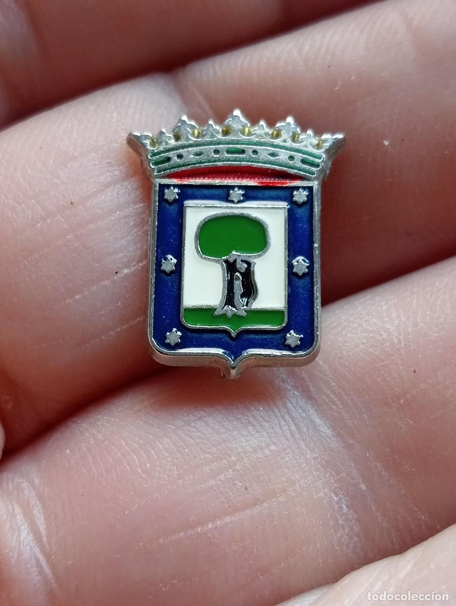 Pins de colecci&oacute;n: INSIGNIA ESCUDO HER&Aacute;LDICO MADRID CIUDAD CAPITAL PINS ALFILER
