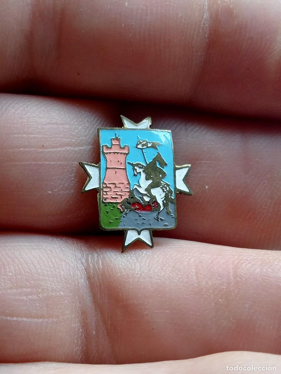 Pins de colecci&oacute;n: INSIGNIA ESCUDO HER&Aacute;LDICO ALC&Aacute;ZAR DE SAN JUAN CIUDAD REAL PINS ALFILER