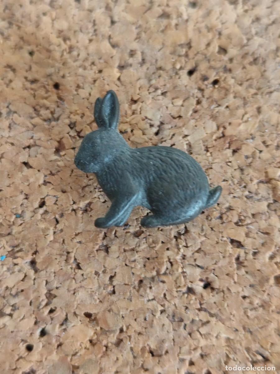 Pins de colecci&oacute;n: 2 Pin Met&aacute;lico . Conejo - Foto 1