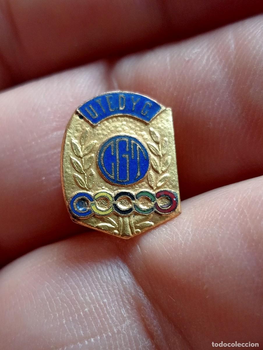 Pins de colecci&oacute;n: INSIGNIA ESMALTADA POL&Iacute;TICA SINDICATO CGT CONFEDERACI&Oacute;N GENERAL TRABAJO ARGENTINA SINDICAL PINS OJAL