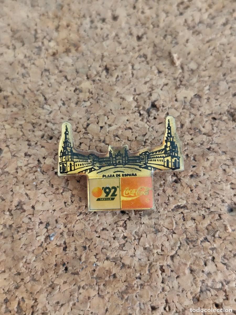 Pins de colecci&oacute;n: 2 Pin met&aacute;lico Coca Cola Expo 92 Plaza de Espa&ntilde;a