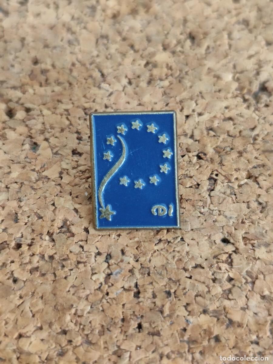 Pins de colecci&oacute;n: 2 Pin met&aacute;lico Comunidad Europea