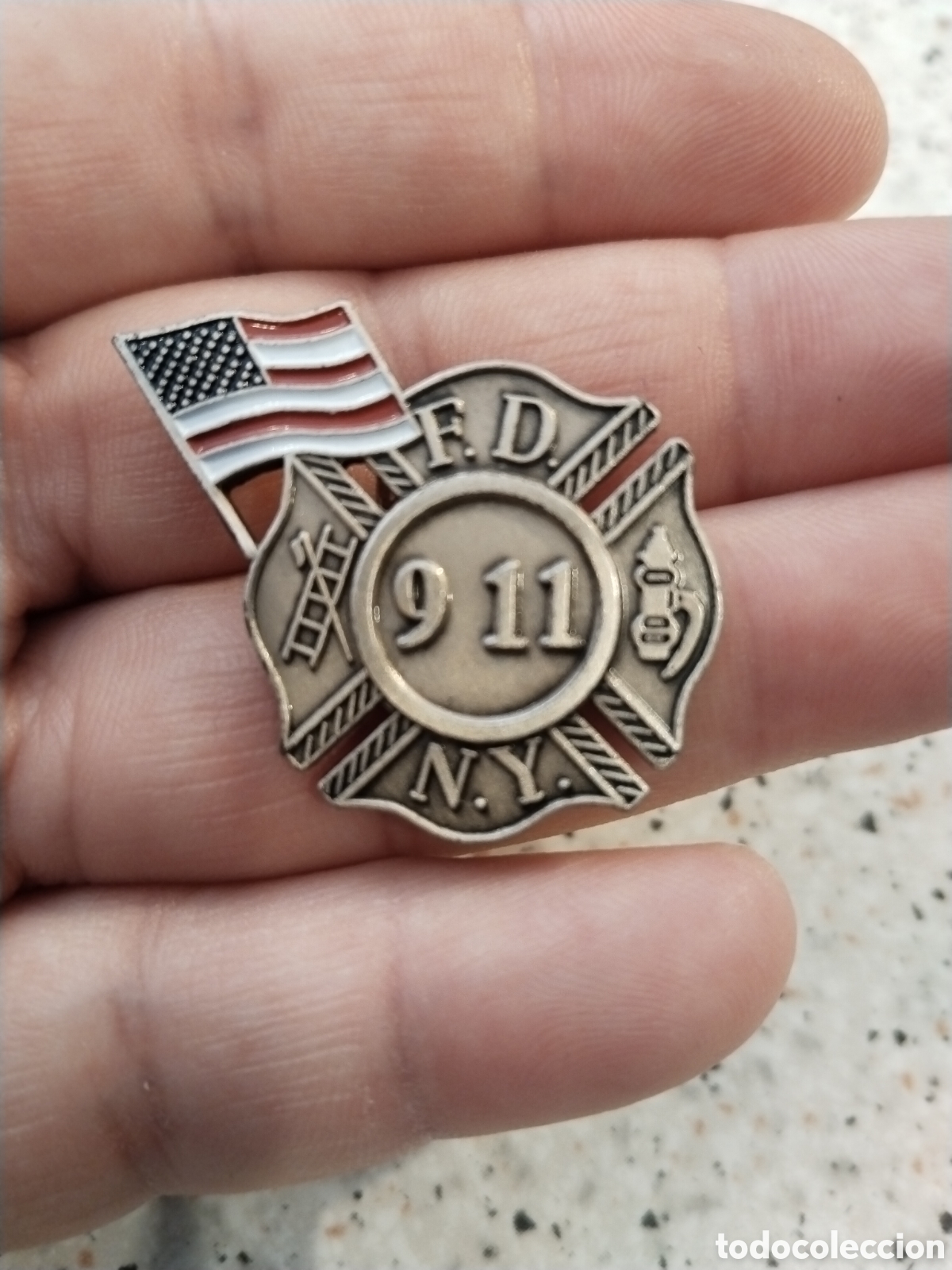 Pins de colecci&oacute;n: Pin F.D. Nueva York. 9-11