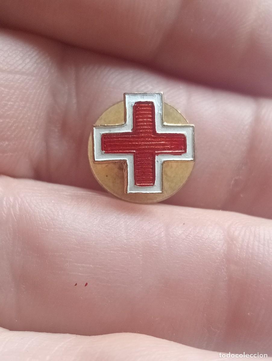 Pins de colecci&oacute;n: INSIGNIA CRUZ ROJA SOLAPA ALFILER PINS D&Iacute;A DE LA BANDERITA