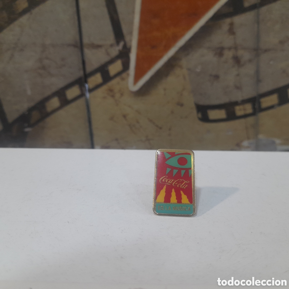Pins de colecci&oacute;n: Pin Coca Cola es la m&uacute;sica