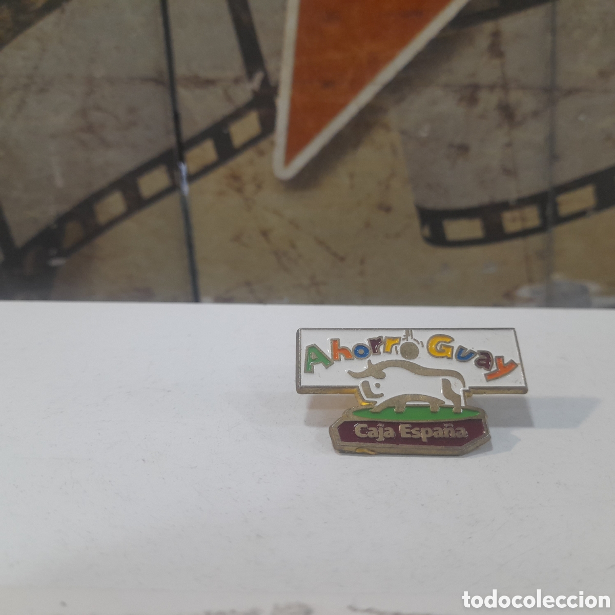 Pins de colecci&oacute;n: Pin Ahorro guay Caja Espa&ntilde;a