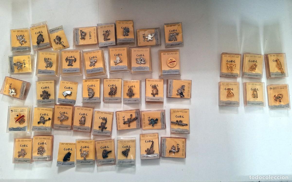 Pins de colecci&oacute;n: 45 pins del cobi 39 plateados 6 dorados
