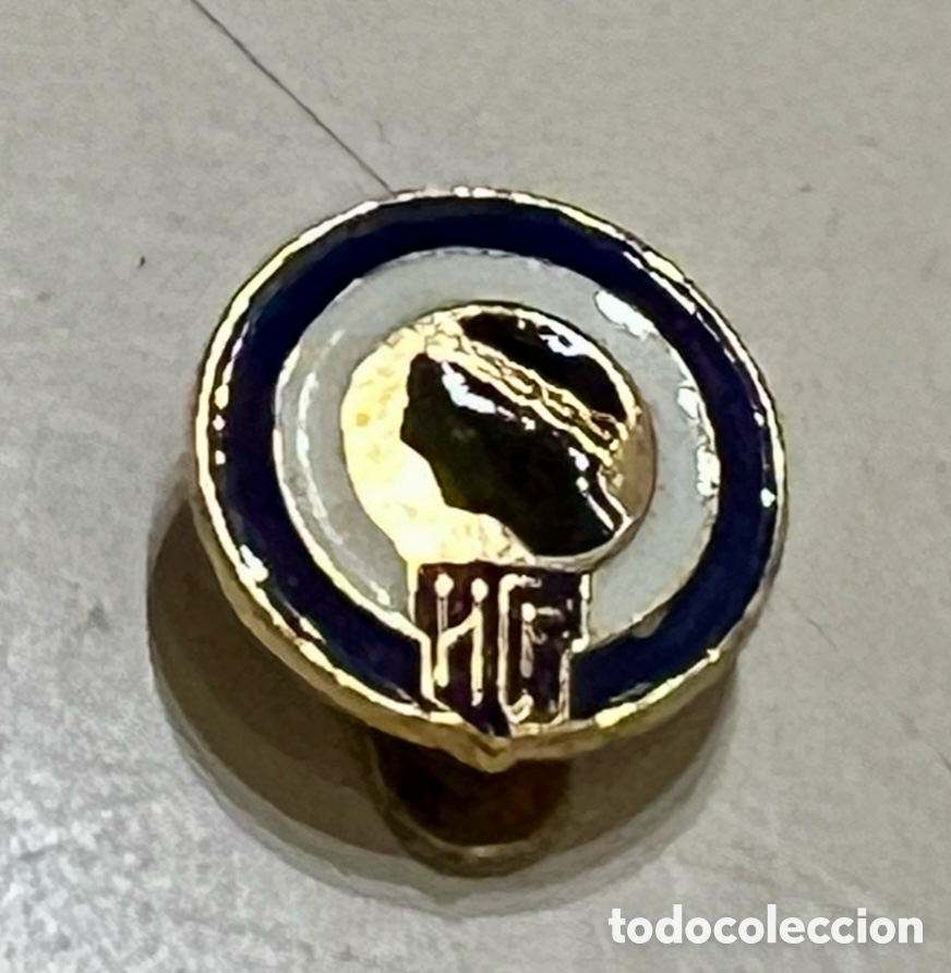 Pins de colecci&oacute;n: Pin de ojal. H&Eacute;RCULES C. F. A&ntilde;os 70. Metal.