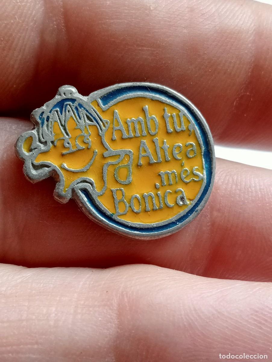 Pins de colecci&oacute;n: PINS ALTEA ALICANTE MES BONICA