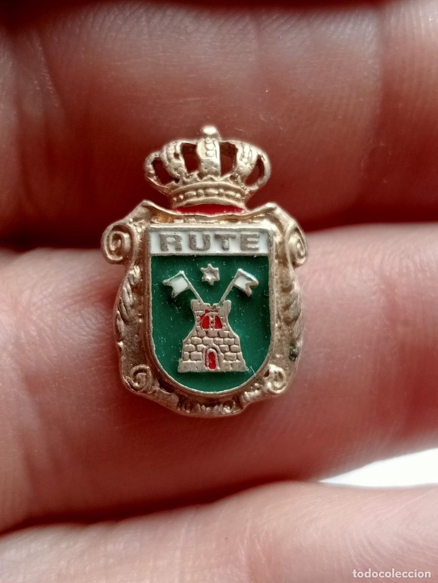 Pins de colecci&oacute;n: PINS ESCUDO HER&Aacute;LDICO RUTE C&Oacute;RDOBA