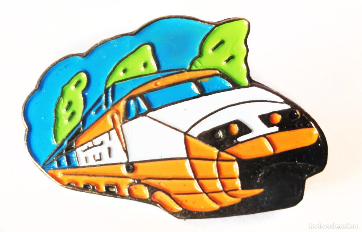 Pins de colecci&oacute;n: PIN DE SOLAPA LOCOMOTORA TREN TGV CLASICO DE METAL MEDIDAS 3 X 2 CM