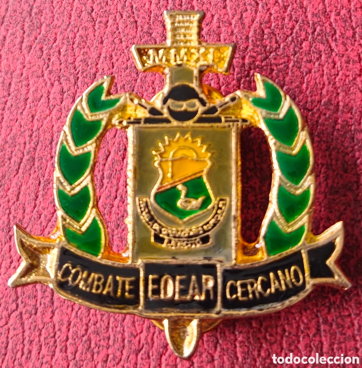 Pins de colecci&oacute;n: Espa&ntilde;a. 2011. Combate EDEAR cercano - Foto 1