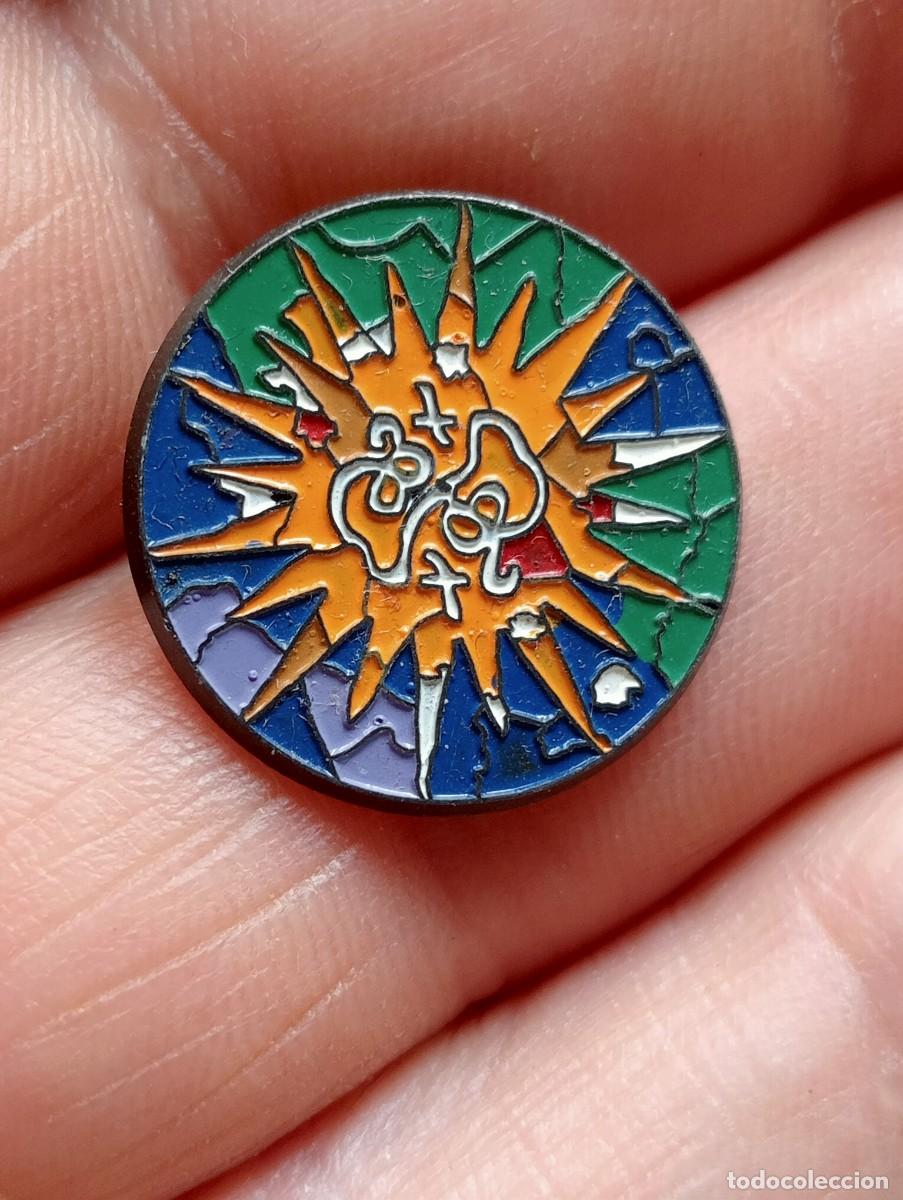 Pins de colecci&oacute;n: PINS MOSAICO GAUD&Iacute; PARQUE G&Uuml;ELL BARCELONA INSIGNIA MONUMENTOS LUGARES