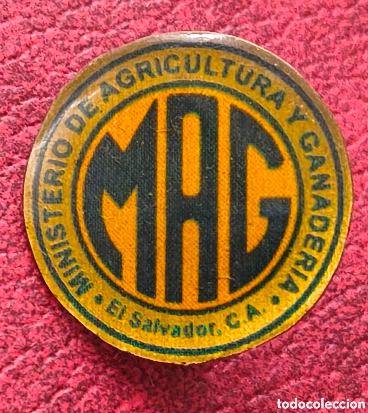 Pins de colecci&oacute;n: El Salvador. Ministerio de Agricultura y Ganader&iacute;a