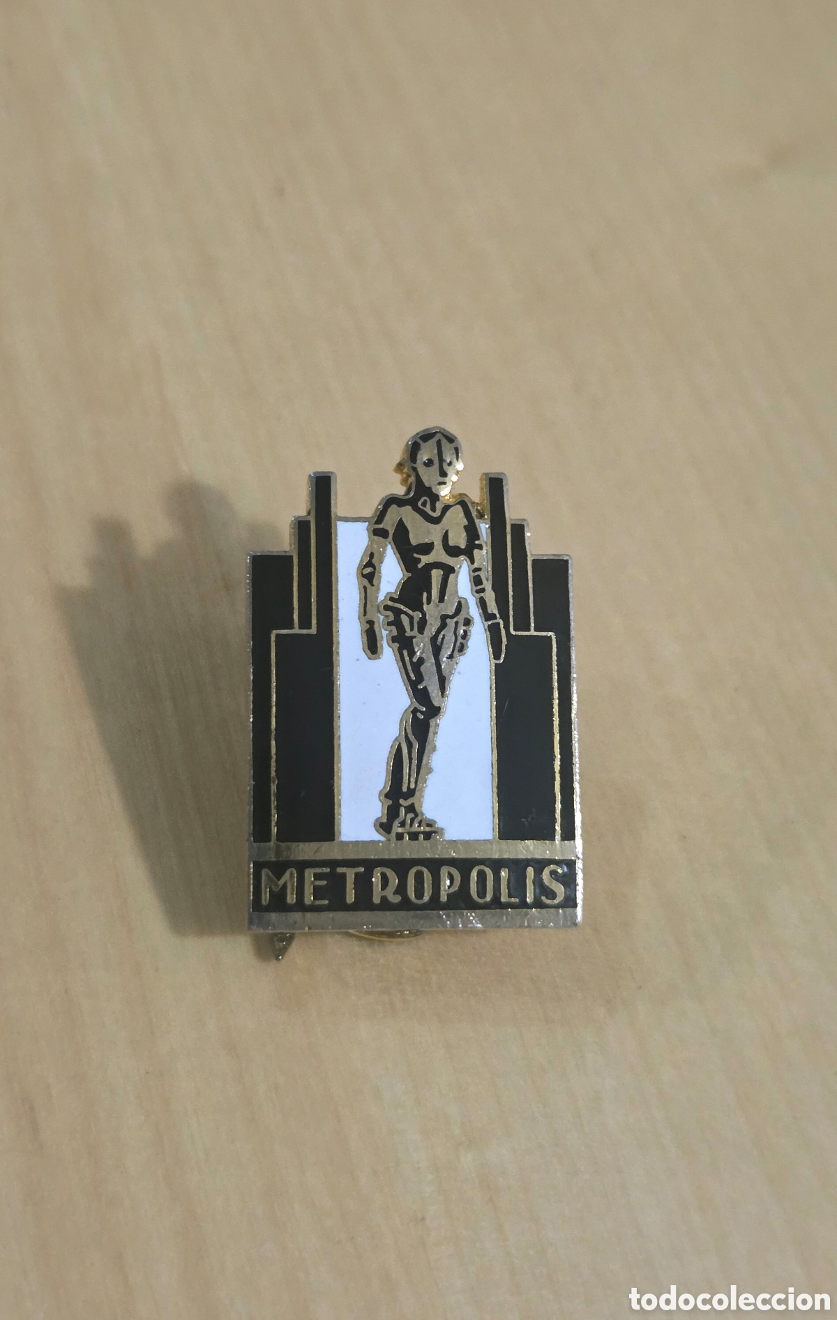 Pins de colecci&oacute;n: Pin Metropolis (Pel&iacute;cula de Fritz Lang). - Foto 3