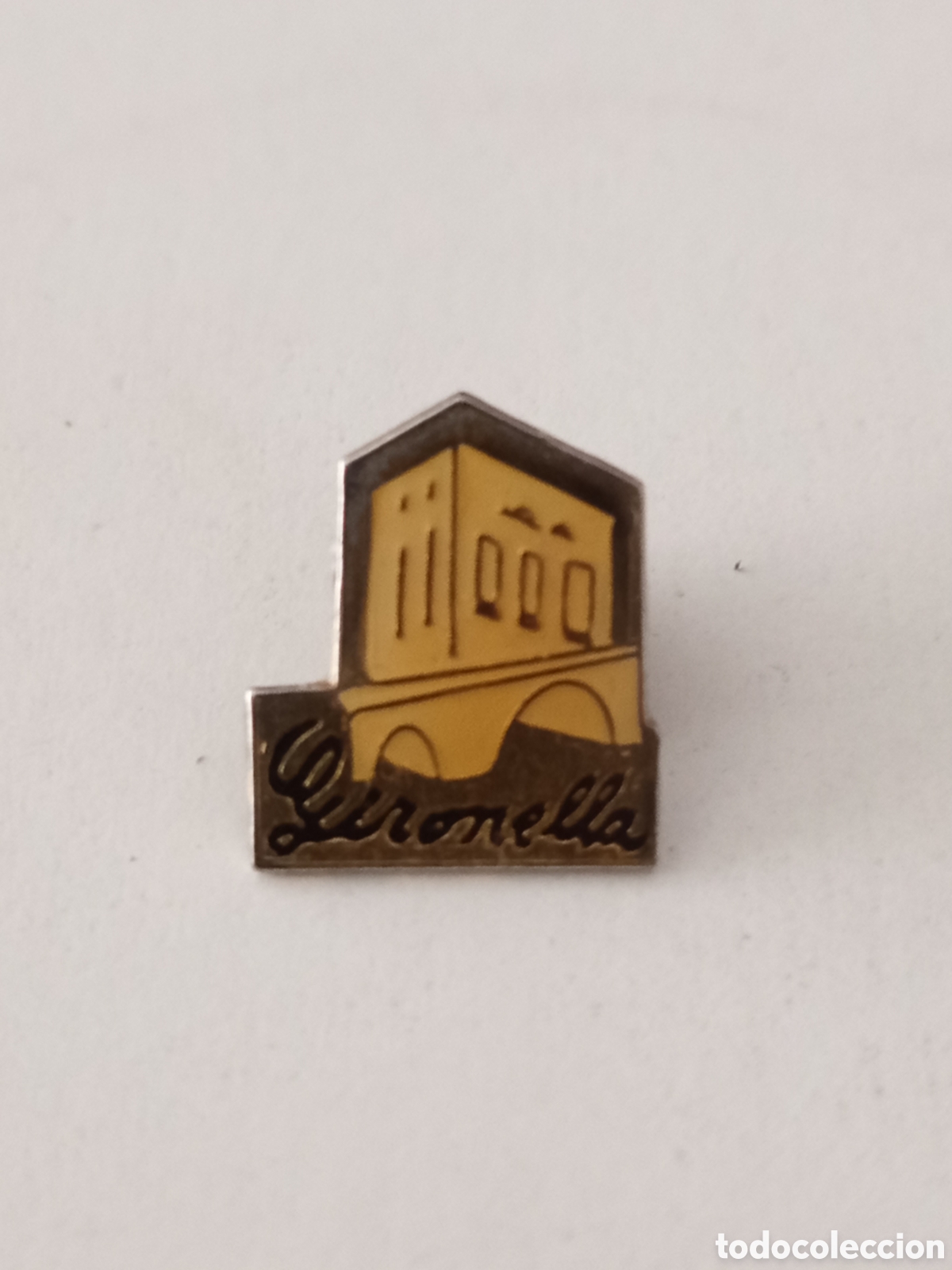 Pins de colecci&oacute;n: Pin GIRONELLA decada 1990's