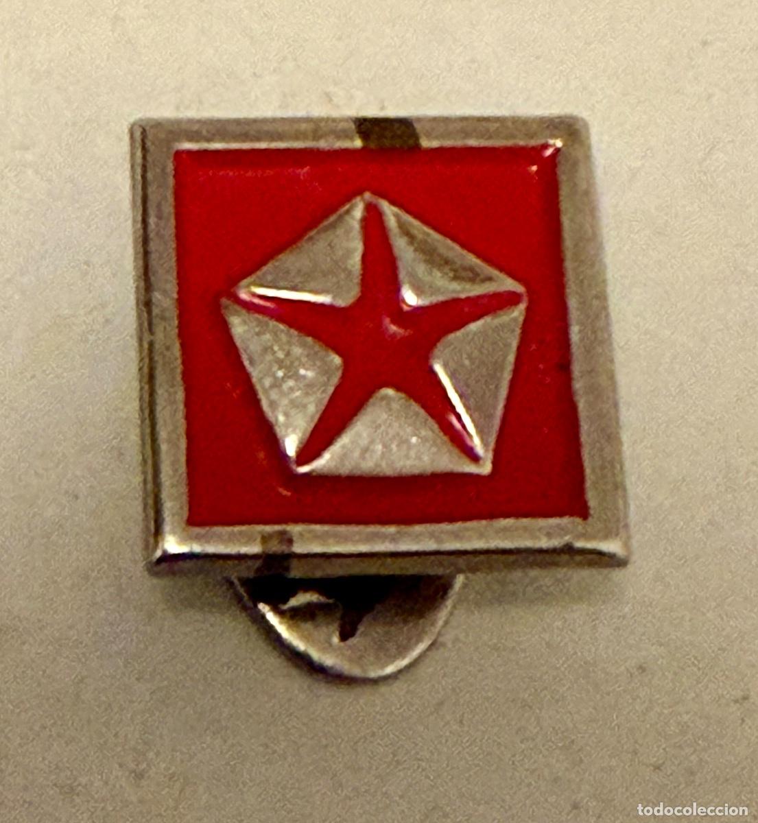 Pins de colecci&oacute;n: ANTIGUA INSIGNIA SOLAPA AUTOMOVILES CHRYSLER