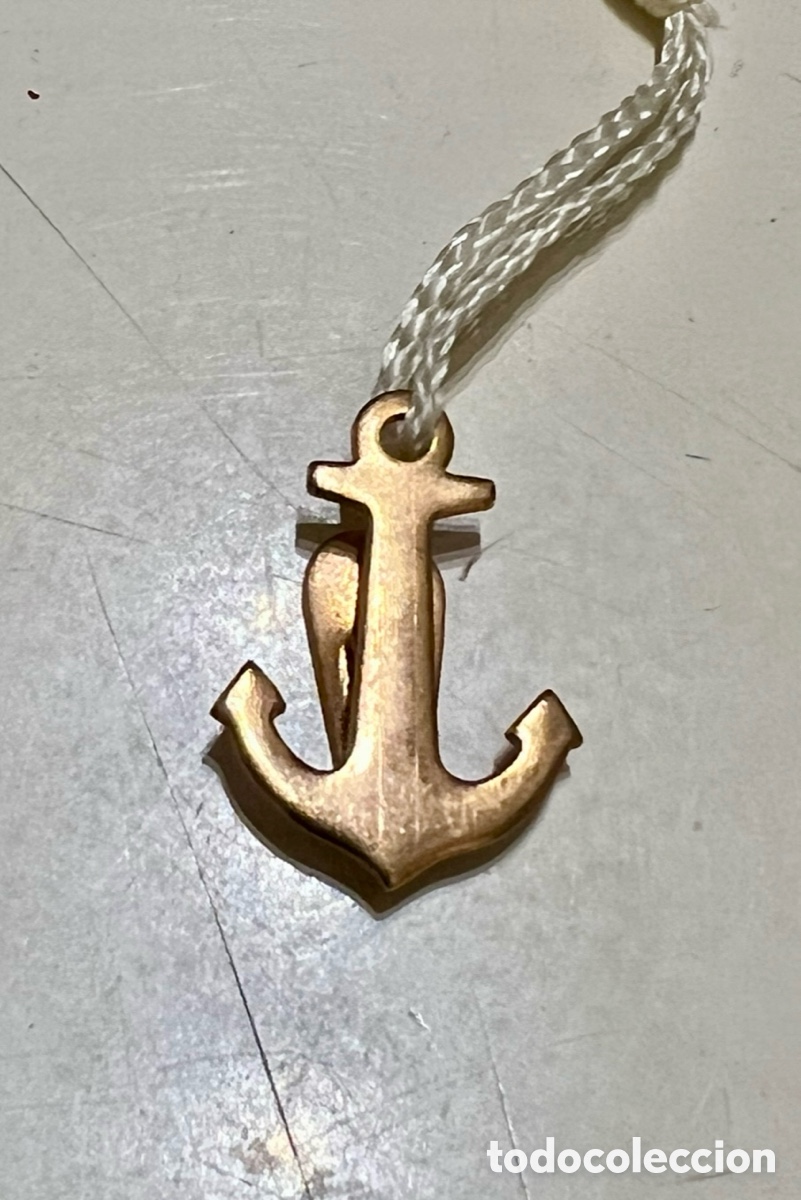 Pins de colecci&oacute;n: Pin de ojal. Ancla Marina. Metal dorado. A&ntilde;os 60.