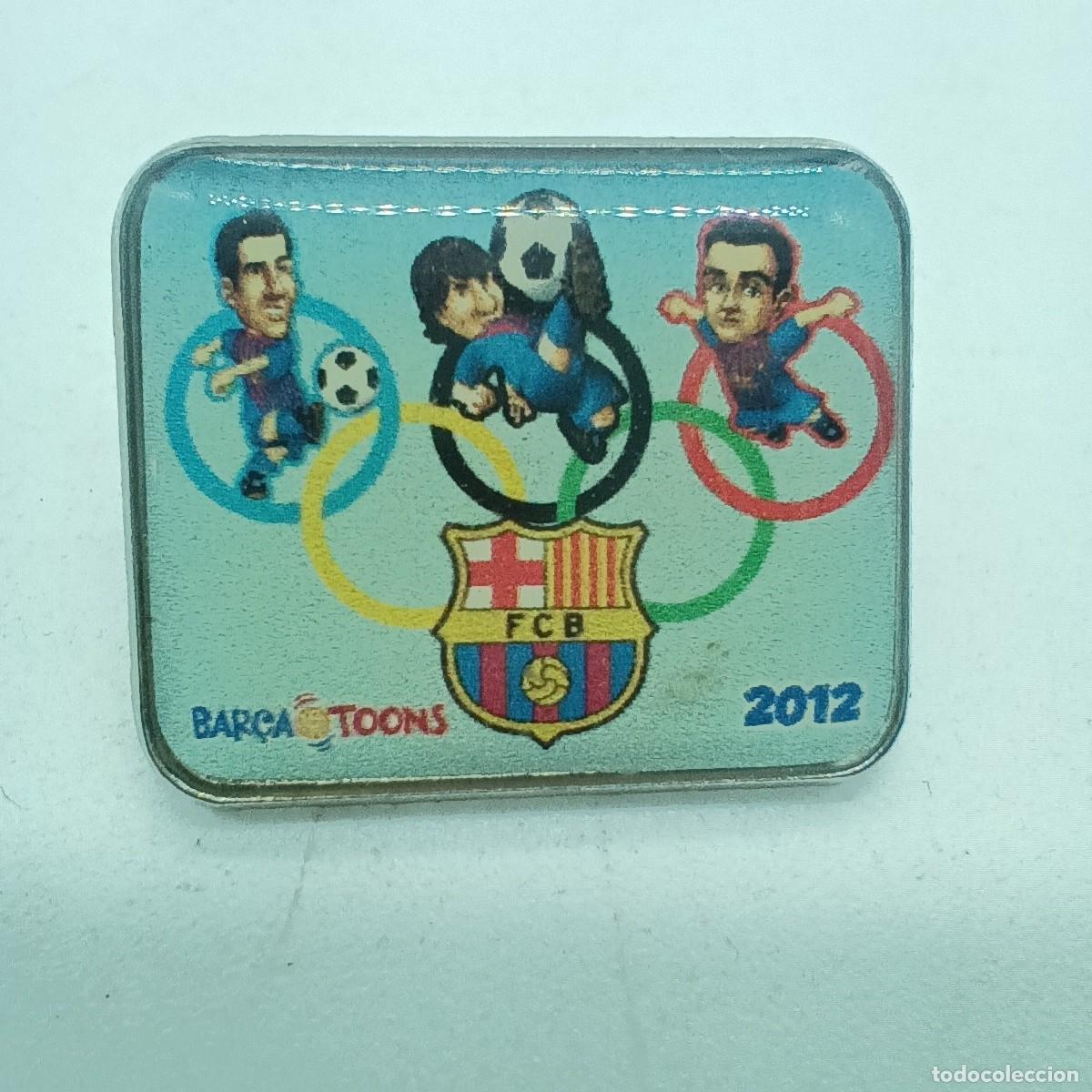 Pins de colecci&oacute;n: Pin BarcaToons 2012 &ndash; FC Barcelona &ndash; jugadores caricatura con escudo