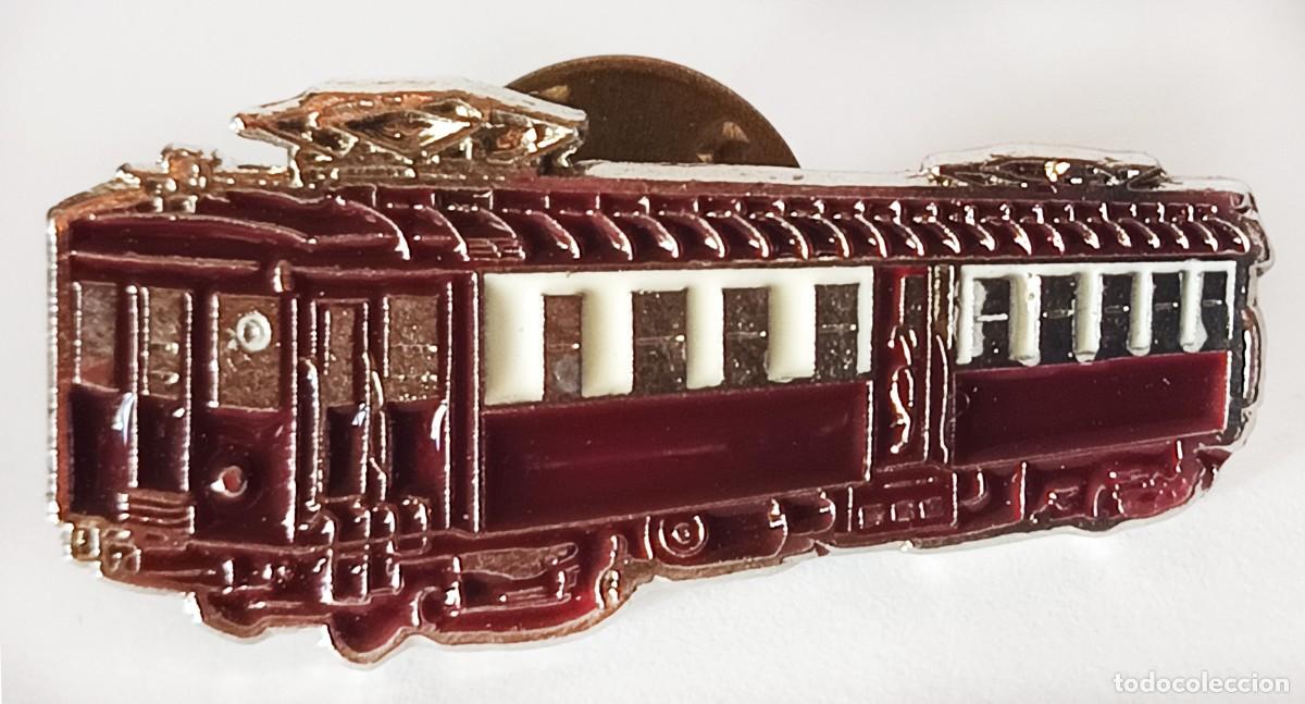 Pins de colecci&oacute;n: PIN DE SOLAPA ESMALTADO VAGON O ANTIGUO TRANVIA INTERURBANO CLASICO 3,3 X 1,5 CM