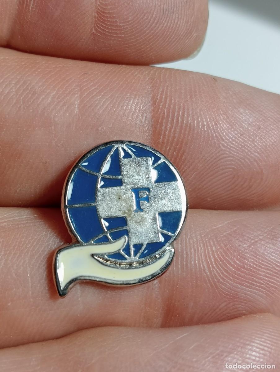 Pins de colecci&oacute;n: PINS FARMAC&Eacute;UTICOS POR EL MUNDO FARMACIA , MEDICAMENTOS MEDICINA