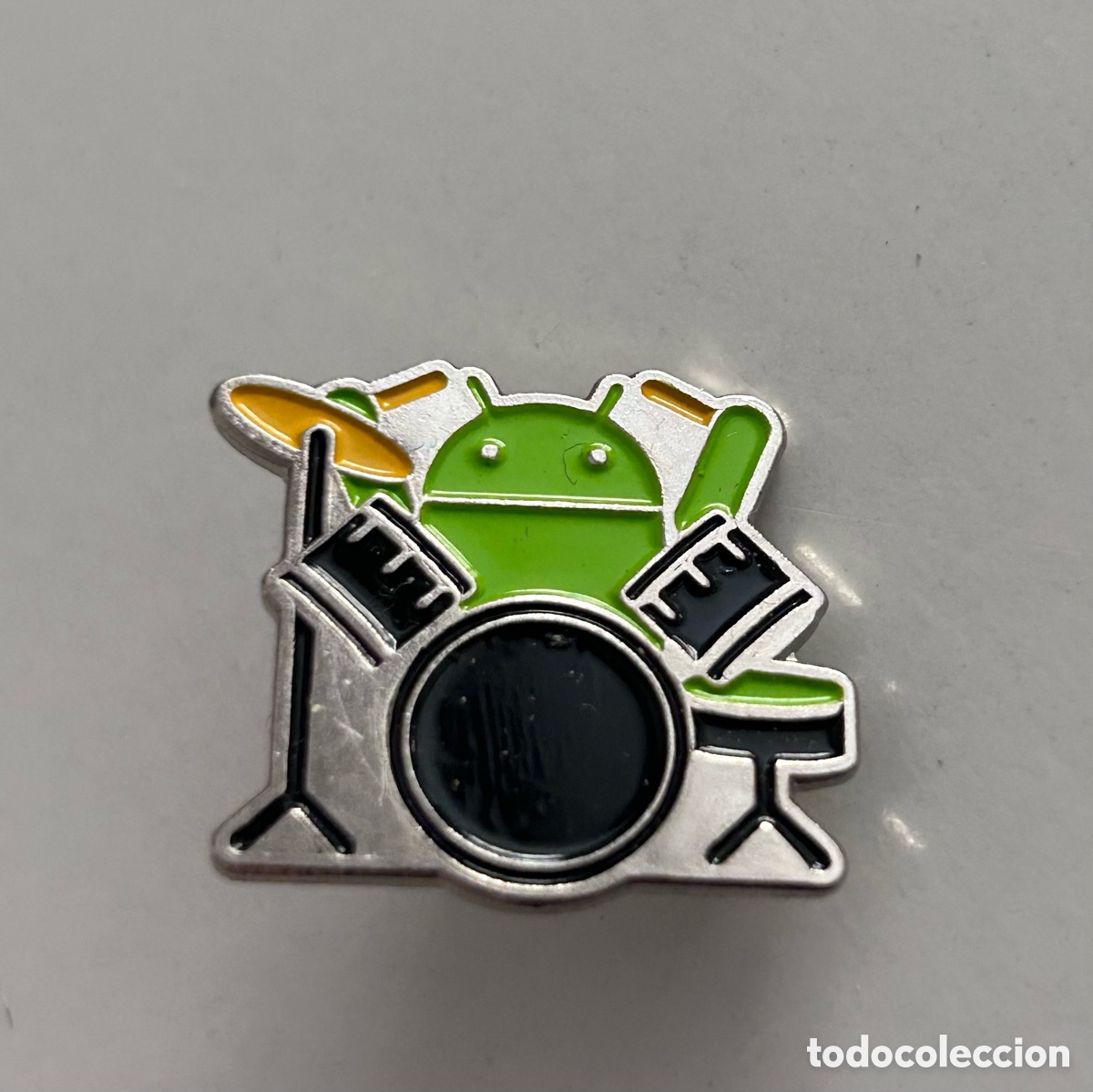 Pins de colecci&oacute;n: Pin MWC 2012 Google Android Bater&iacute;a M&uacute;sico- Nuevo