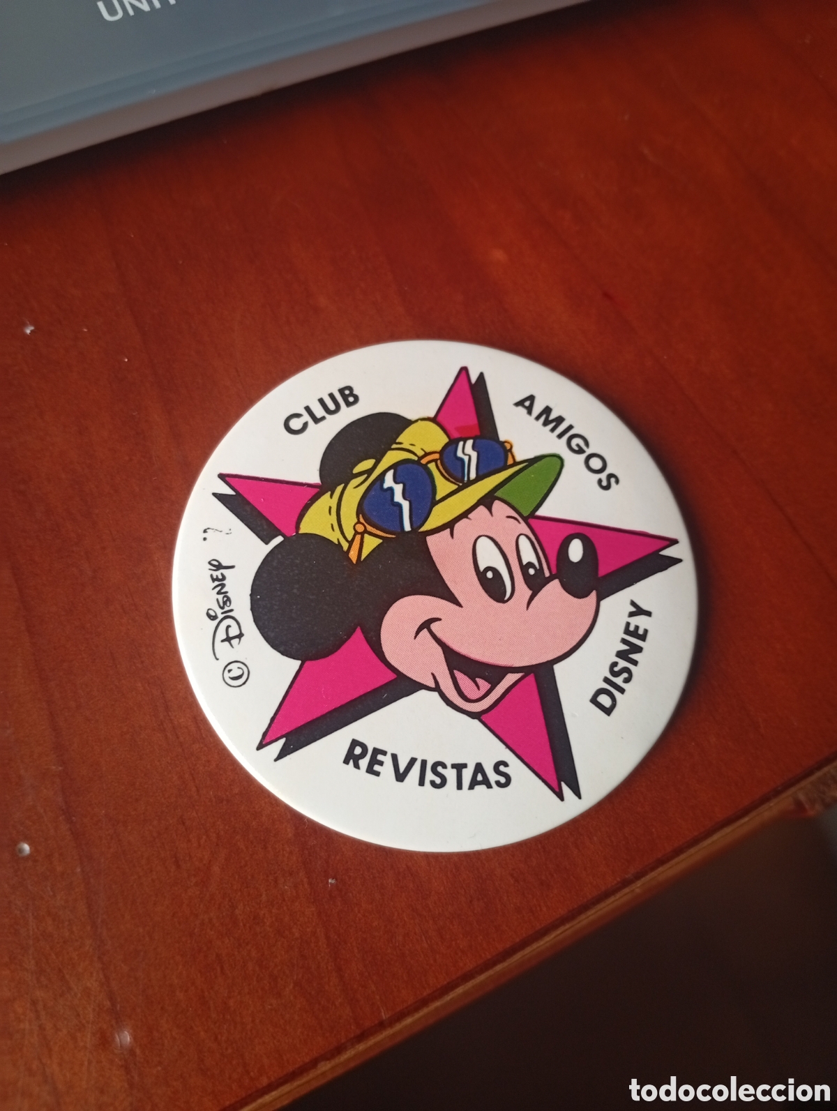 Pins de colecci&oacute;n: Antigua chapa insignia Club amigos Revistas Disney - Mickey vintage a&ntilde;os 80
