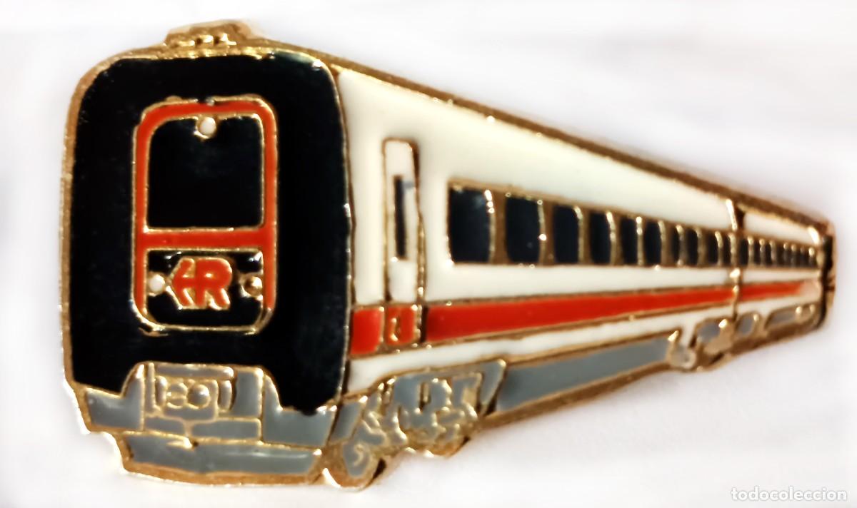 Pins de colecci&oacute;n: PIN METALICO DE SOLAPA AUTOMOTOR ELECTRICO SERIE 448 RENFE 3 X 1,8 CM MUY ESCASO