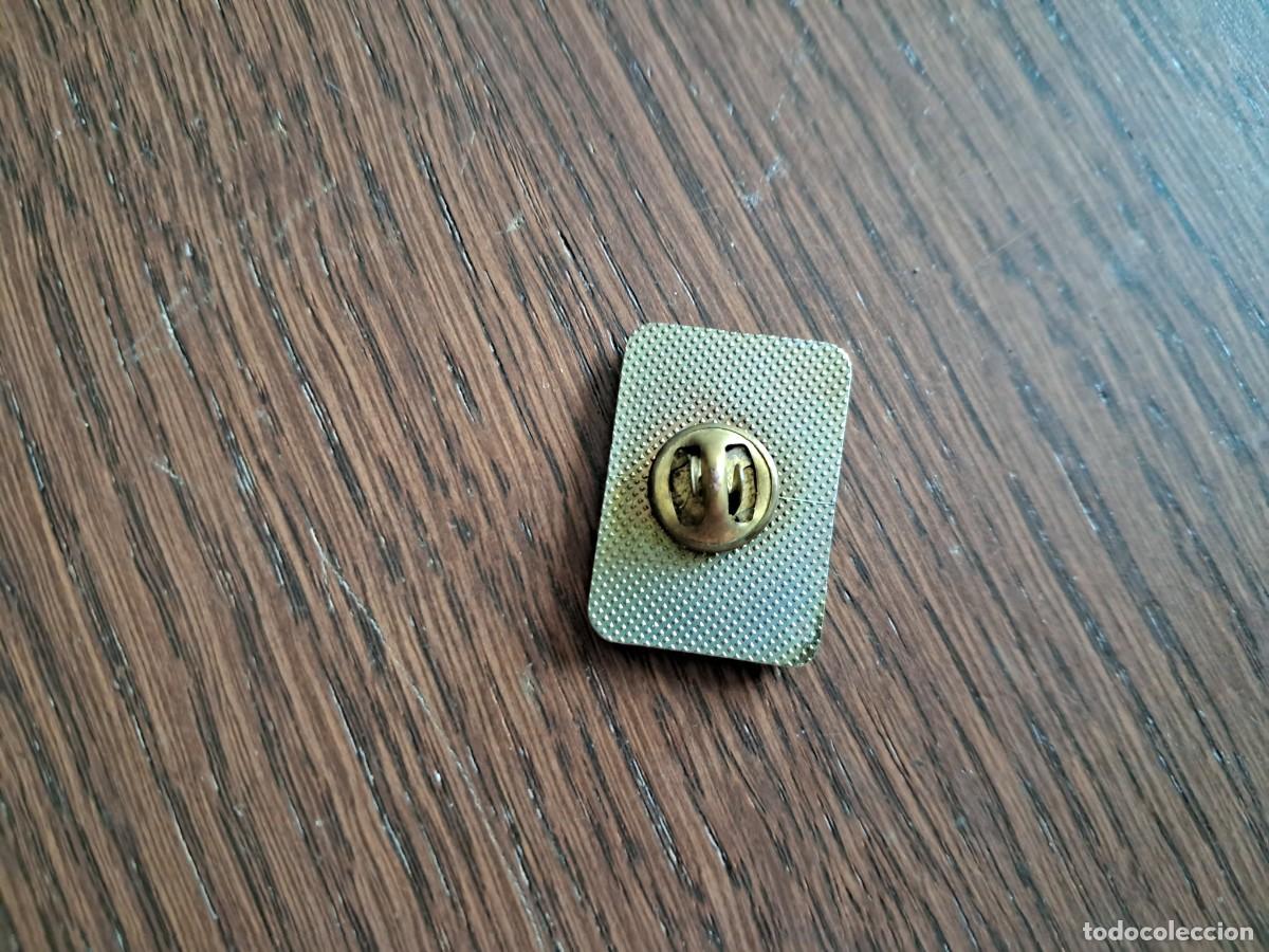 Pins de colecci&oacute;n: pin, ecolog&iacute;a y medio ambiente. - Foto 2