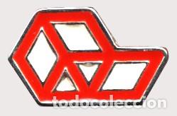 Pins de colecci&oacute;n: PIN METALICO SOLAPA LOGOTIPO DISE&Ntilde;ADO PARA RENFE EN LOS 70 POR JUAN TORIBIO 1,8 X 0,8 CM