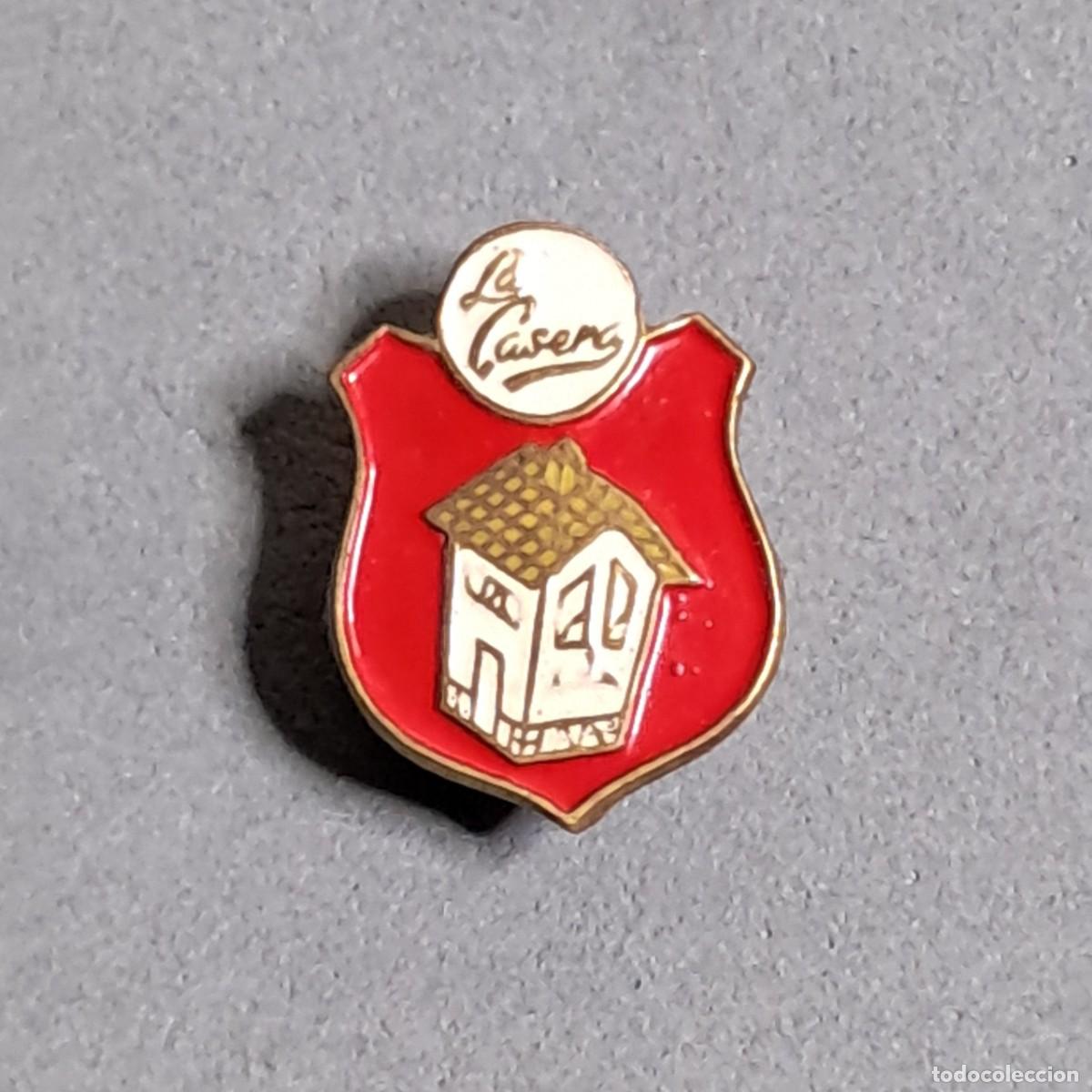 Pins de cole&ccedil;&atilde;o: Antigua insignia hojal solapa de la marca de gaseosa y refrescos espa&ntilde;ola LA CASERA. A&ntilde;os 60 - 70