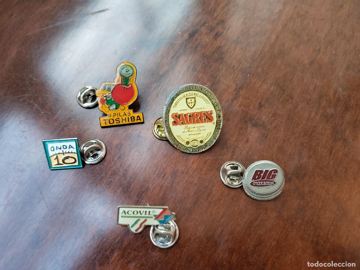 Pin's de collection: 5 pins distintos con su broche.
