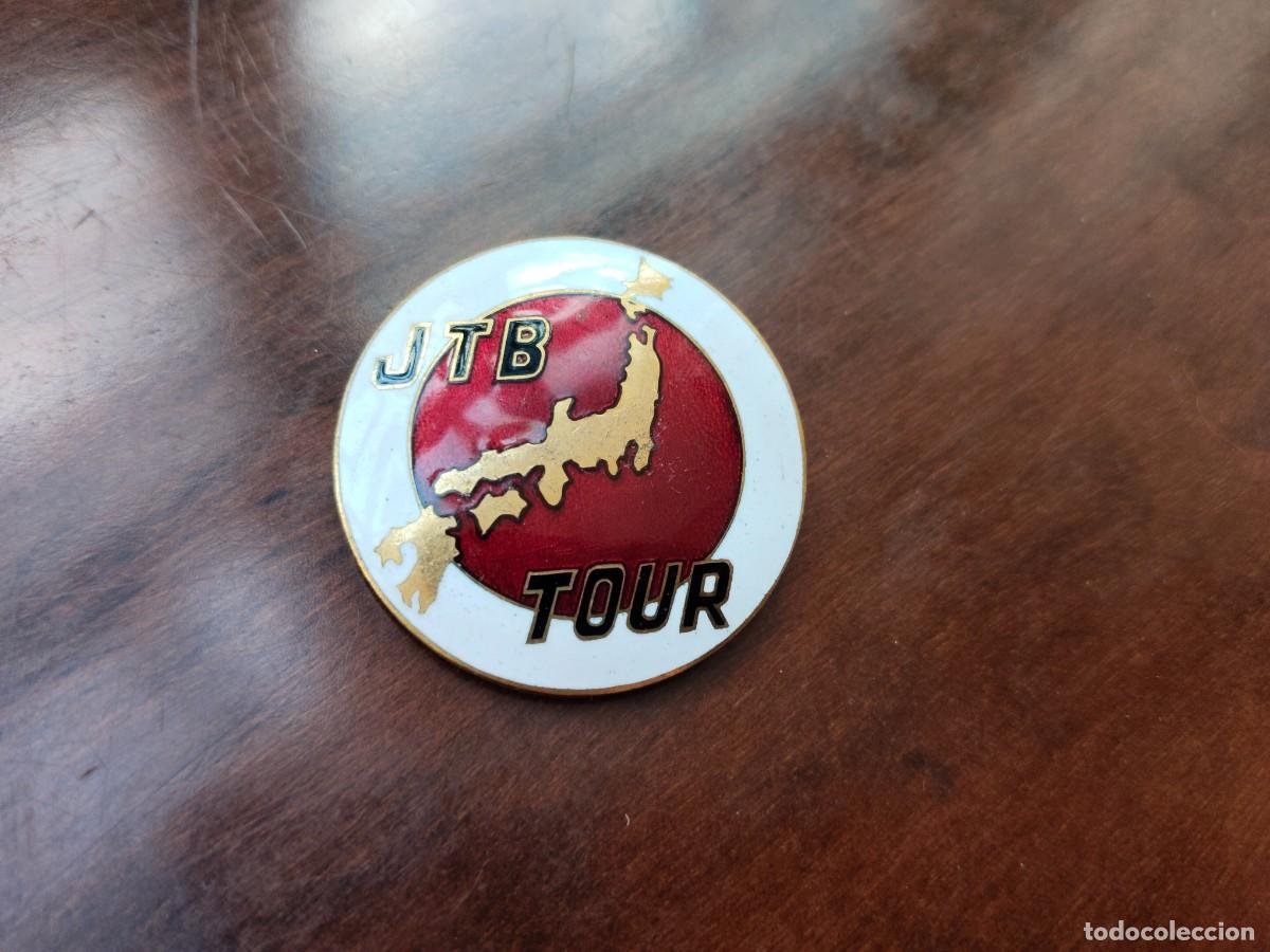 Pins de cole&ccedil;&atilde;o: Insignia esmaltada Vintage. Jap&oacute;n 1952. Islas con Escudo Mapa. Japan Travel Bureau.