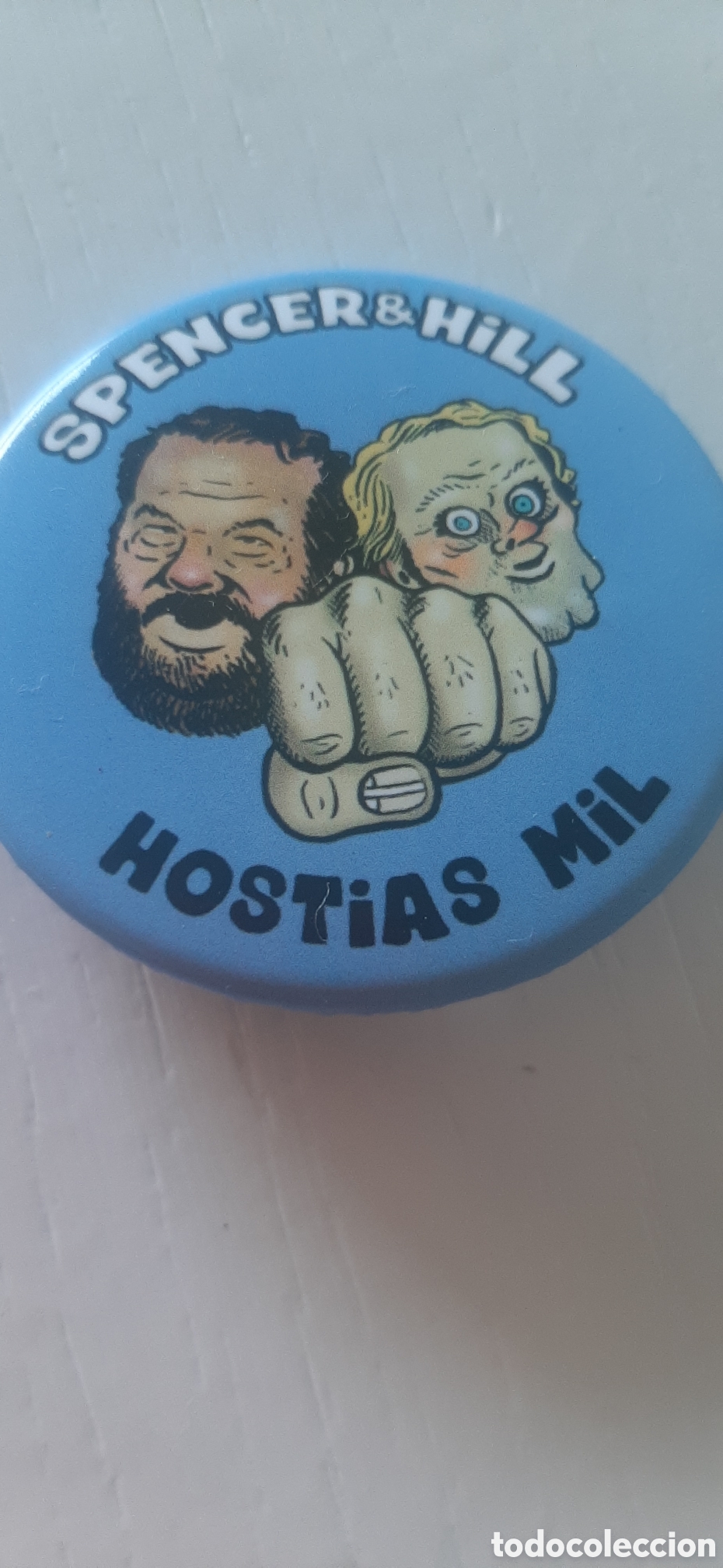 Pins de colecci&oacute;n: El jueves chapa spencer & hill
