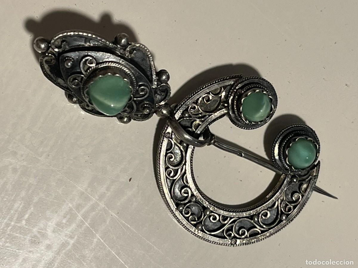 Pin's de collection: Antiguo Pin broche penanular estilo celta ,plata de ley y agatas.Victoriano Tard&iacute;o