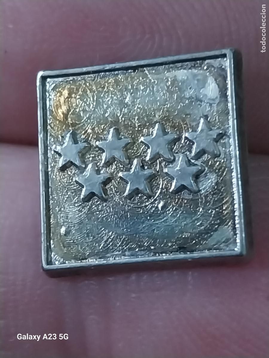 Pins de colecci&oacute;n: COMUNIDAD DE MADRID PIN PINCHO METAL DORADO 1.36CMS ALTO VINTAGE PINTURA PERDIDA