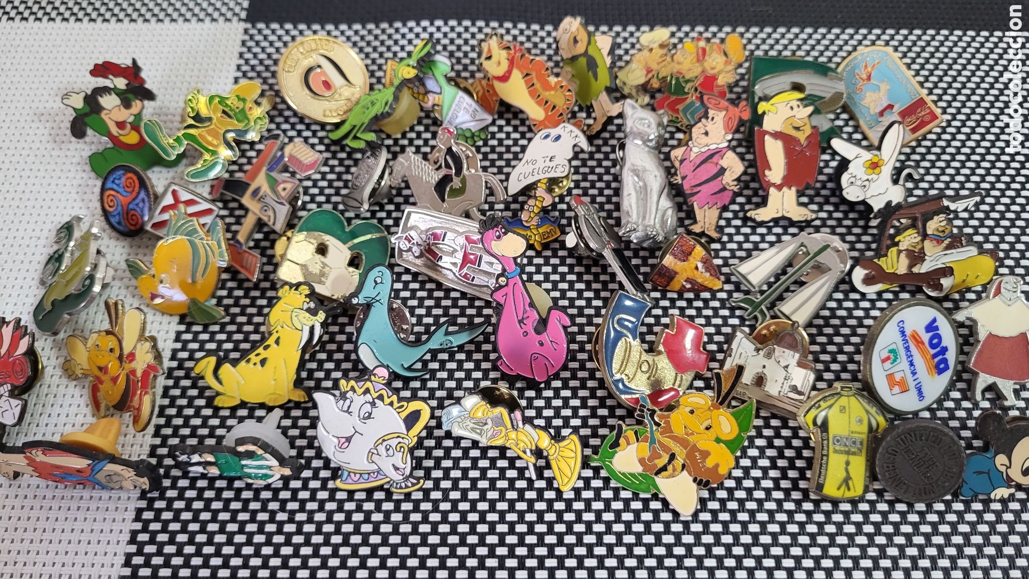 Pins de colecci&oacute;n: Lote de varios pins antiguos