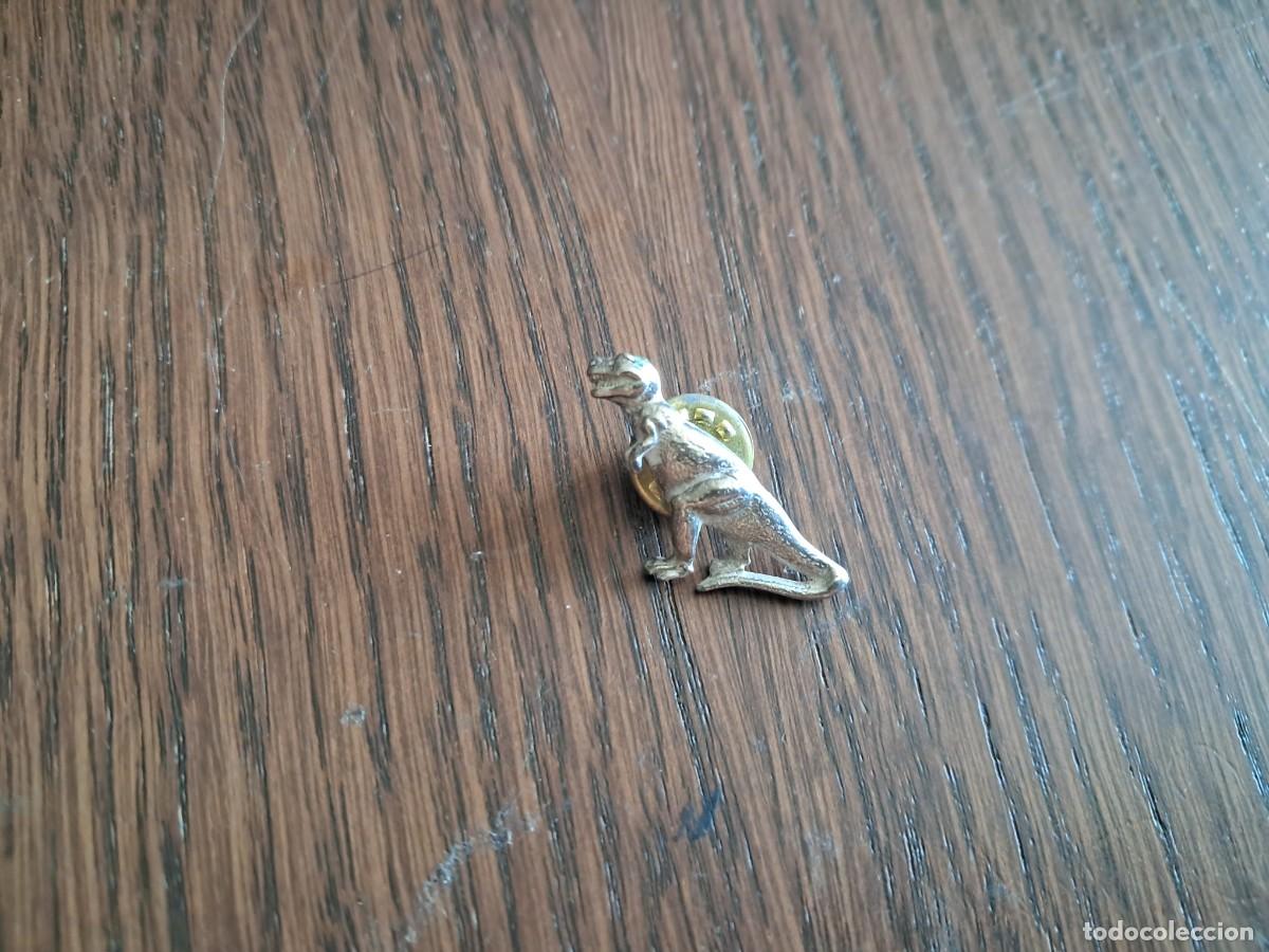 Pins de colecci&oacute;n: pin de metal, dinosaurio. - Foto 1