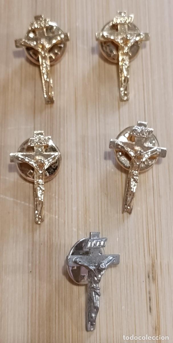 Pin's de collection: Lote 5 Pines Cofrades Crucifijo Cristo en la Cruz 4 Dorados y 1 Plateado
