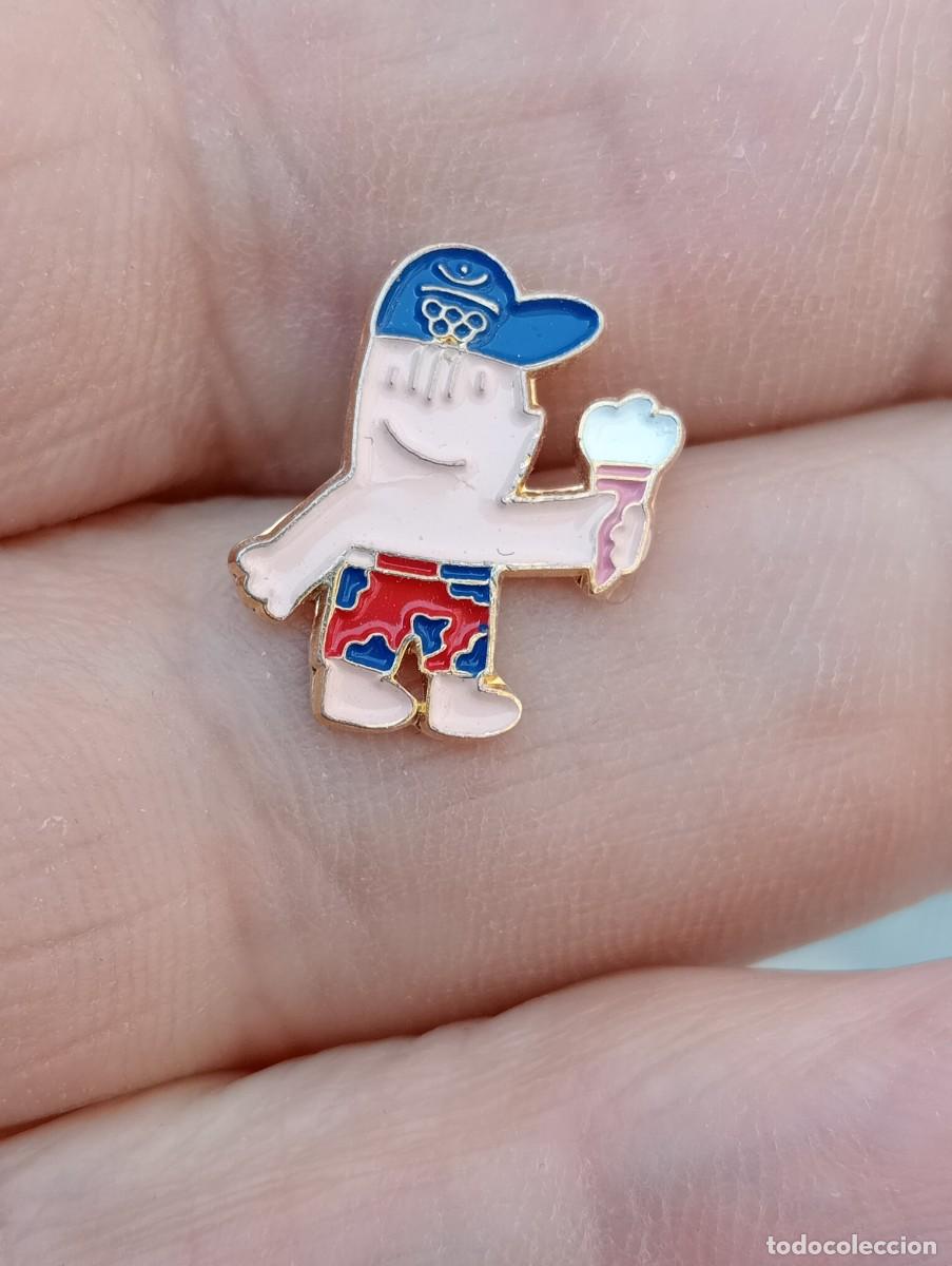 Pins de colecci&oacute;n: PINS MASCOTA OLIMPICA COBI CON HELADO Y GORRA OLIMPIADAS BARCELONA 92INSIGNIA