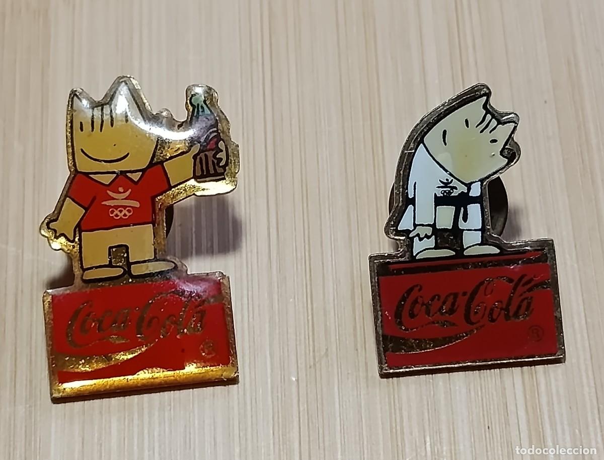 Pin's de collection: Lote de 2 Pins Cobi Barcelona 92 Coca-Cola Botella y Artes Marciales Judo (Oficial COOB '92)