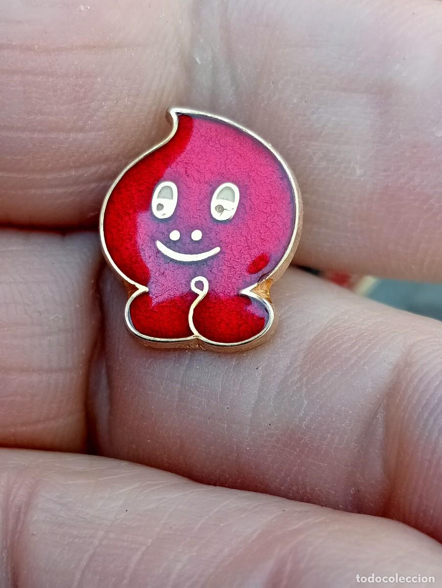 Pins de colecci&oacute;n: PINS HERMANDAD DONANTES DE SANGRE GOTA HOSPITAL INSIGNIA SANIDAD MEDICINA SALUD