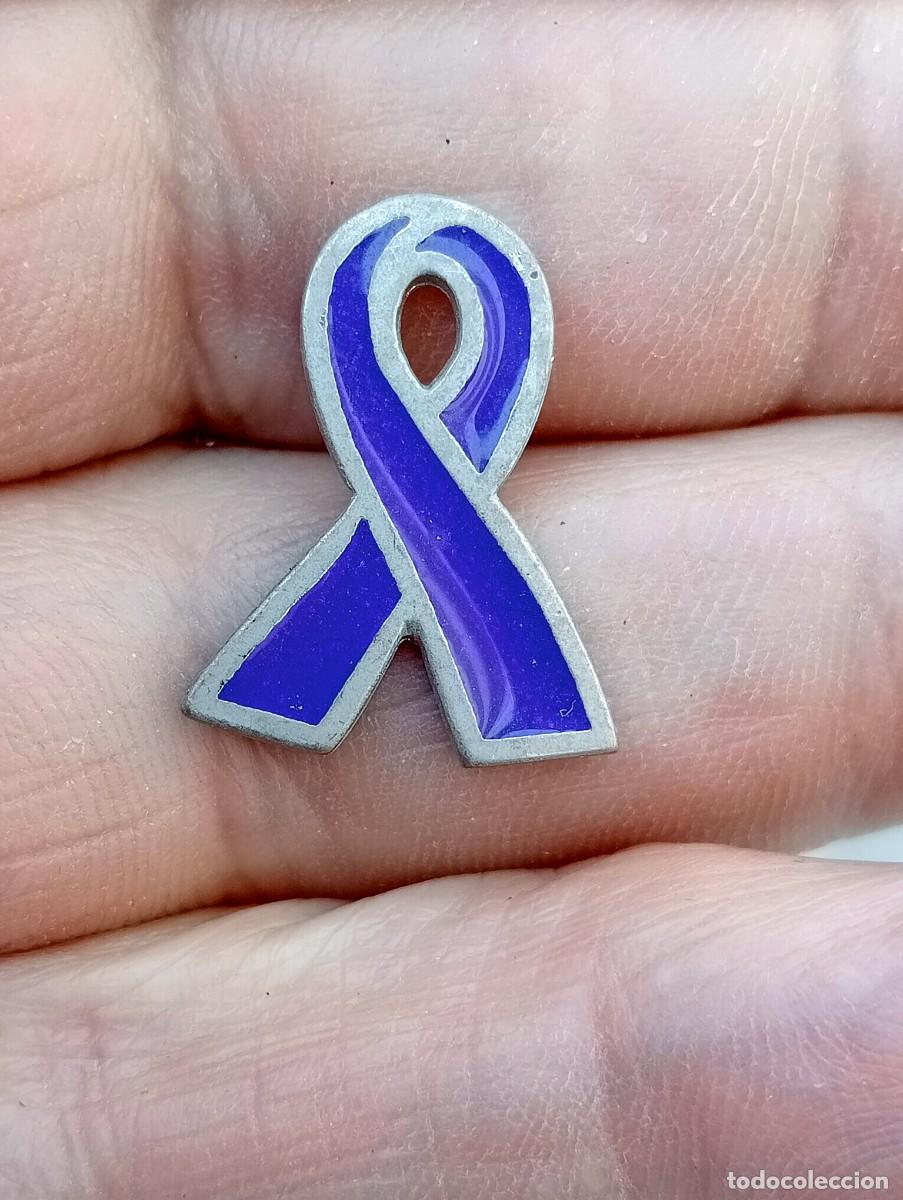 Pins de colecci&oacute;n: PINS LAZO AZUL TERRORISMO ?? INSIGNIA SOLIDARIDAD MEDICINA