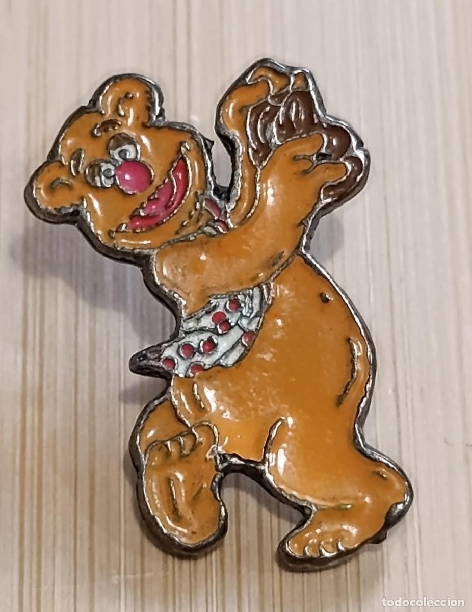Pin's de collection: Pin Disney vintage Oso Fozzie Los Tele&ntilde;ecos The Muppets Esmaltado Jim Henson