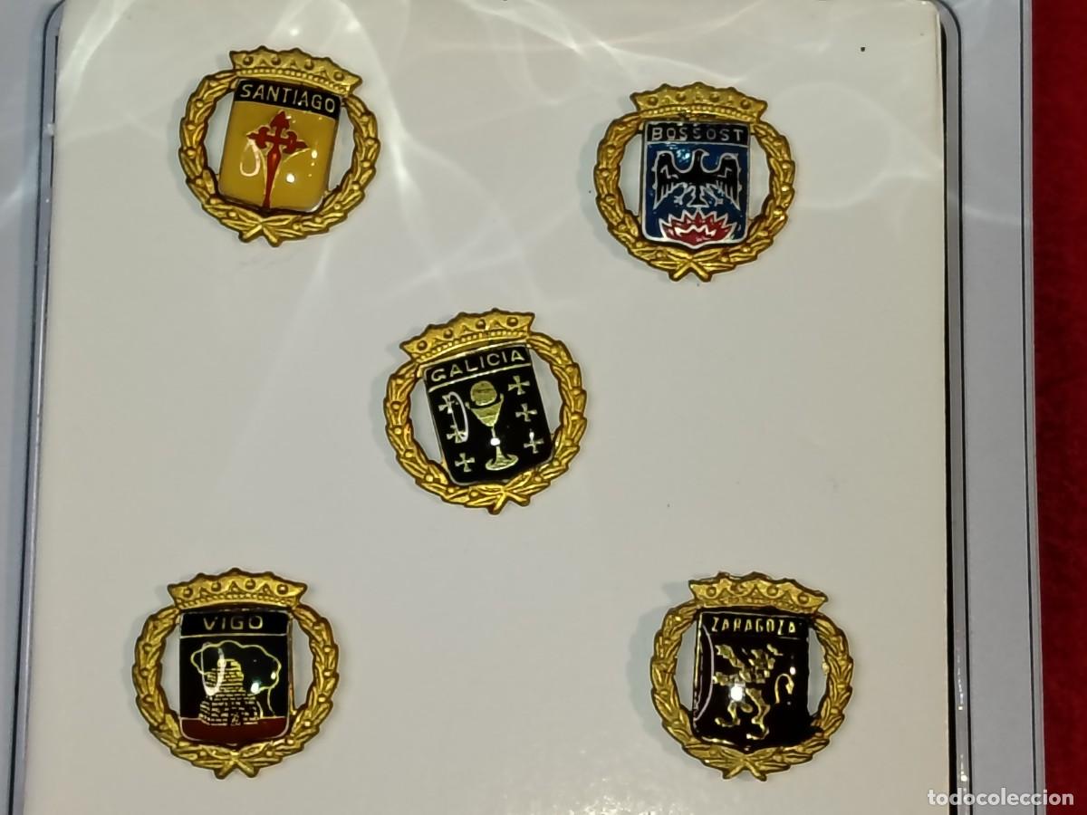 Sammlung von Pins: COLECCI&Oacute;N DE PINS DE ESCUDOS DE CAPITALES DE COMARCAS.