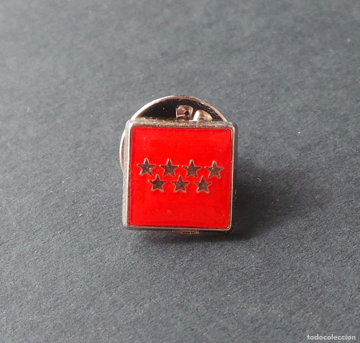 Pin's de collection: PIN OFICIAL DE LA BANDERA DE LA COMUNIDAD DE MADRID.