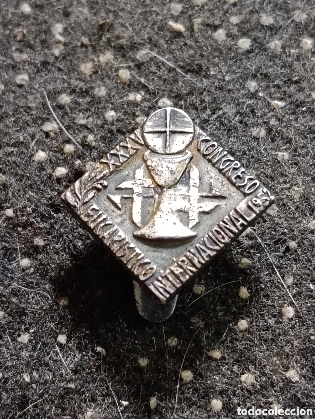 Pins e Spille di collezione: Pin de ojal XXXV - 35 Congreso internacional Eucaristico 1950-52 aprox.